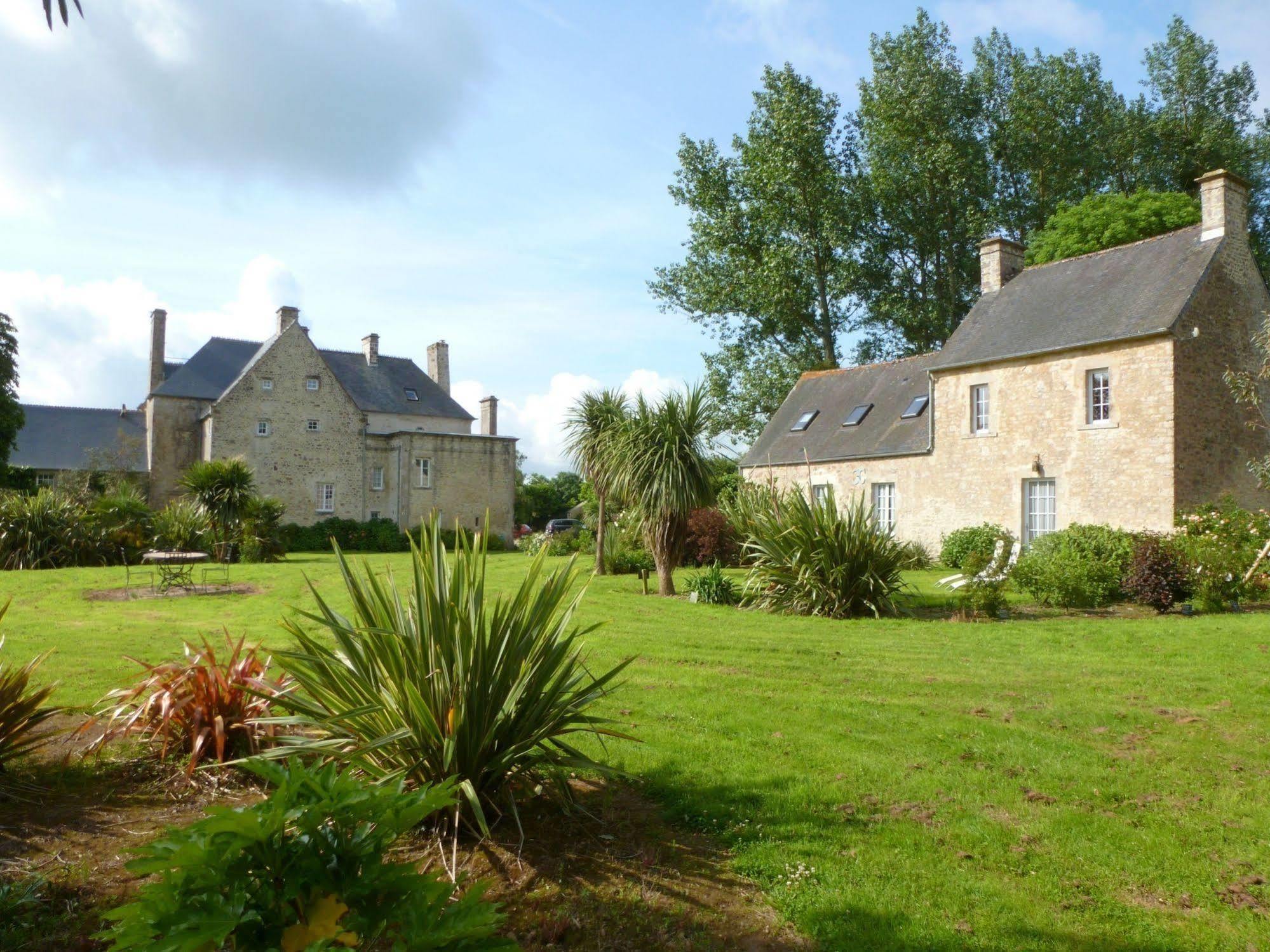 Manoir De Savigny Bed & Breakfast แวโลญส์ ภายนอก รูปภาพ