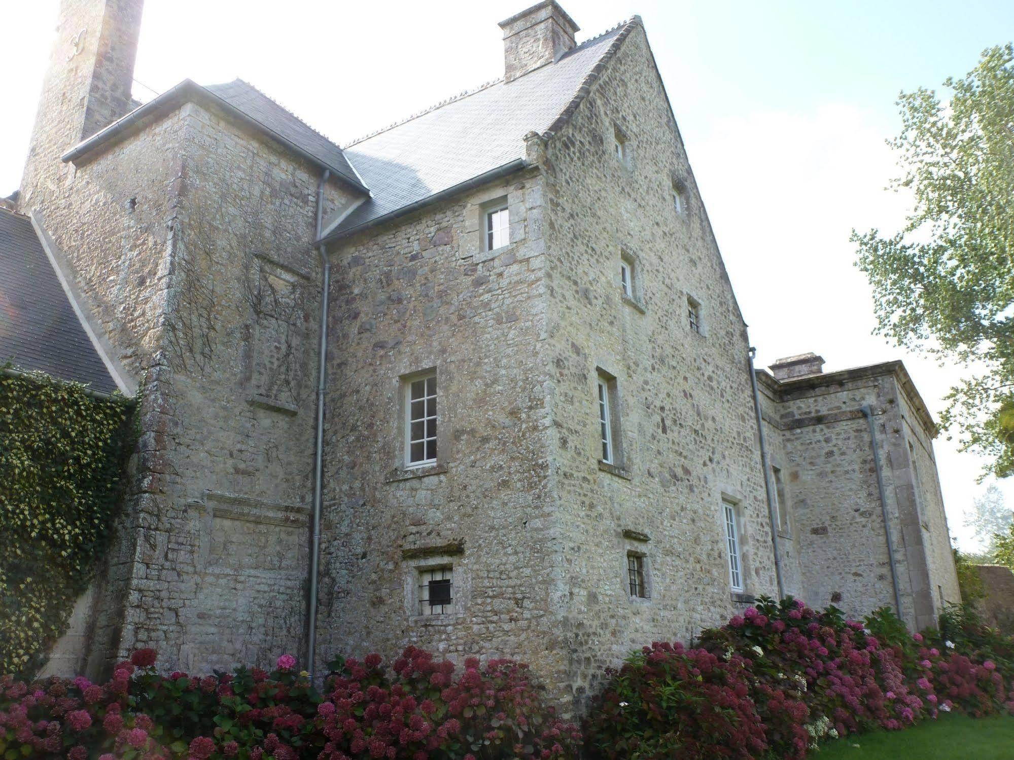 Manoir De Savigny Bed & Breakfast แวโลญส์ ภายนอก รูปภาพ